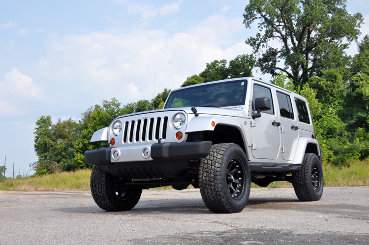 Rough Country 3.25 Inch Lift Kit M1R Jeep Wrangler Unlimited 2WD/4WD (2007-2018)