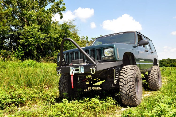 Rough Country Front Winch Bumper Jeep Cherokee XJ 2WD/4WD (1984-2001)