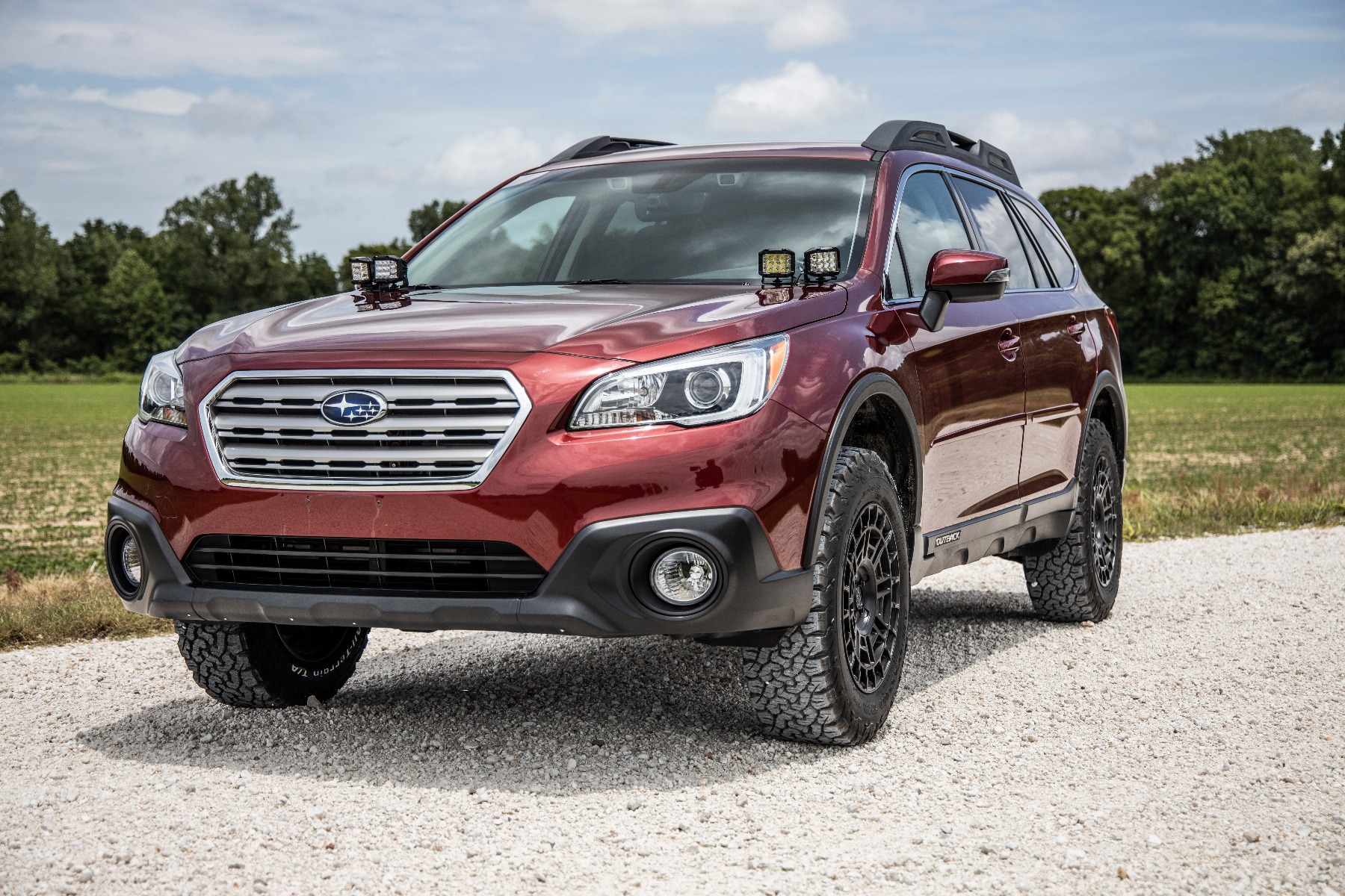 Rough Country 2 Inch Lift Kit N3 Front Struts Subaru Outback 4WD (2015-2019)