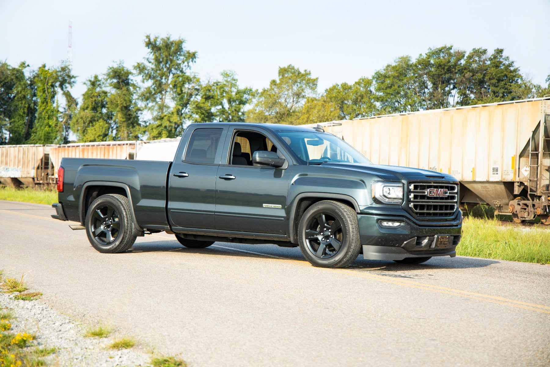Rough Country 2 Inch Lowering Kit 4 Inch Rear Lowering Alum/Stamped Knuckle Chevy/GMC 1500 (14-18)