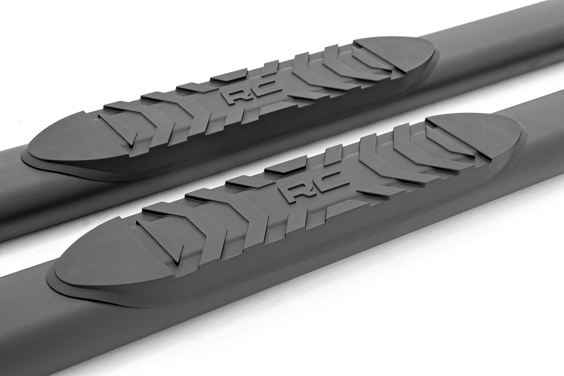 Rough Country Oval Nerf Step Crew Cab Black Ford F-250/F-350 Super Duty (99-16)