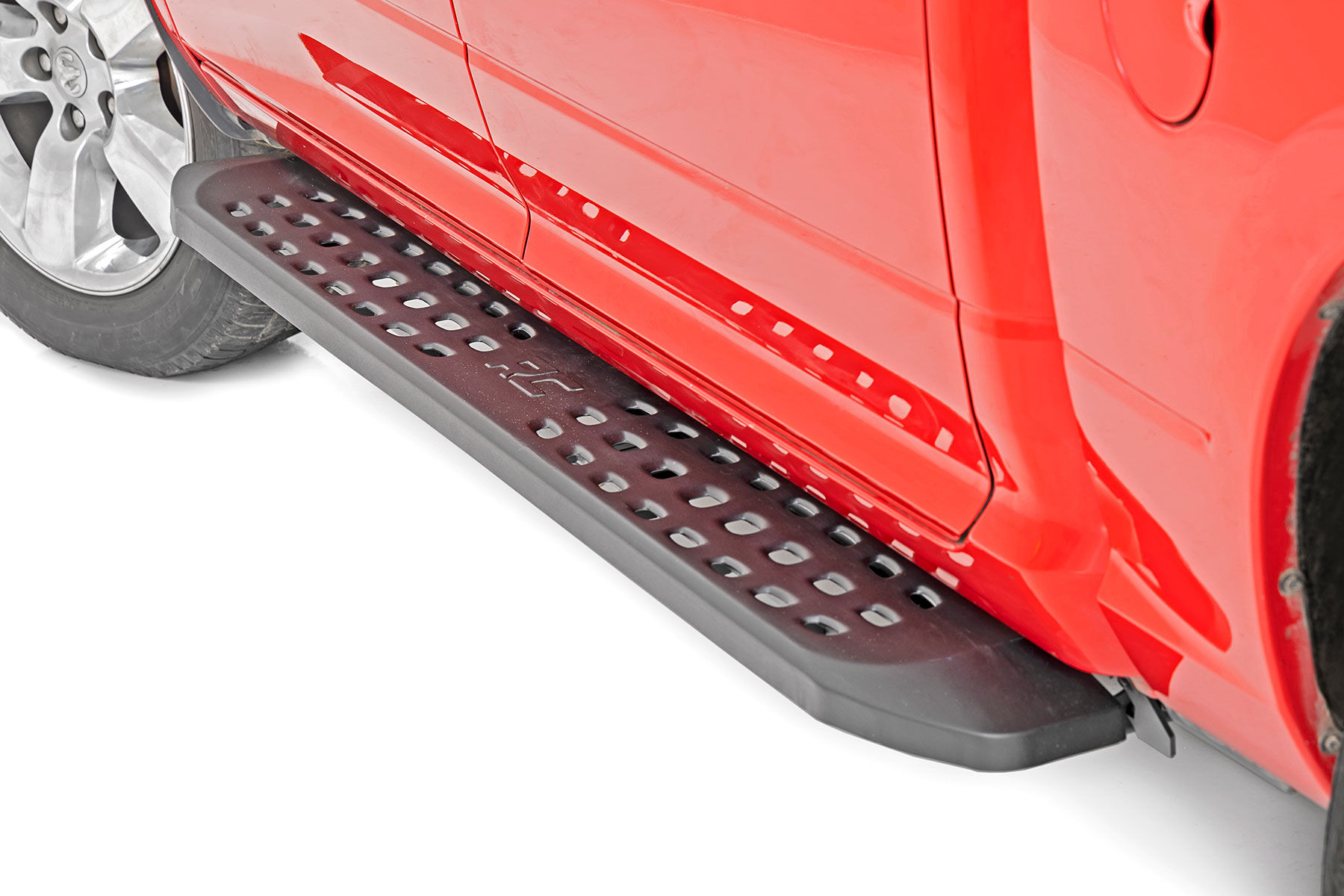 Rough Country RPT2 Running Boards Crew Cab Black Ram 1500 2WD/4WD (2009-2018 & Classic)