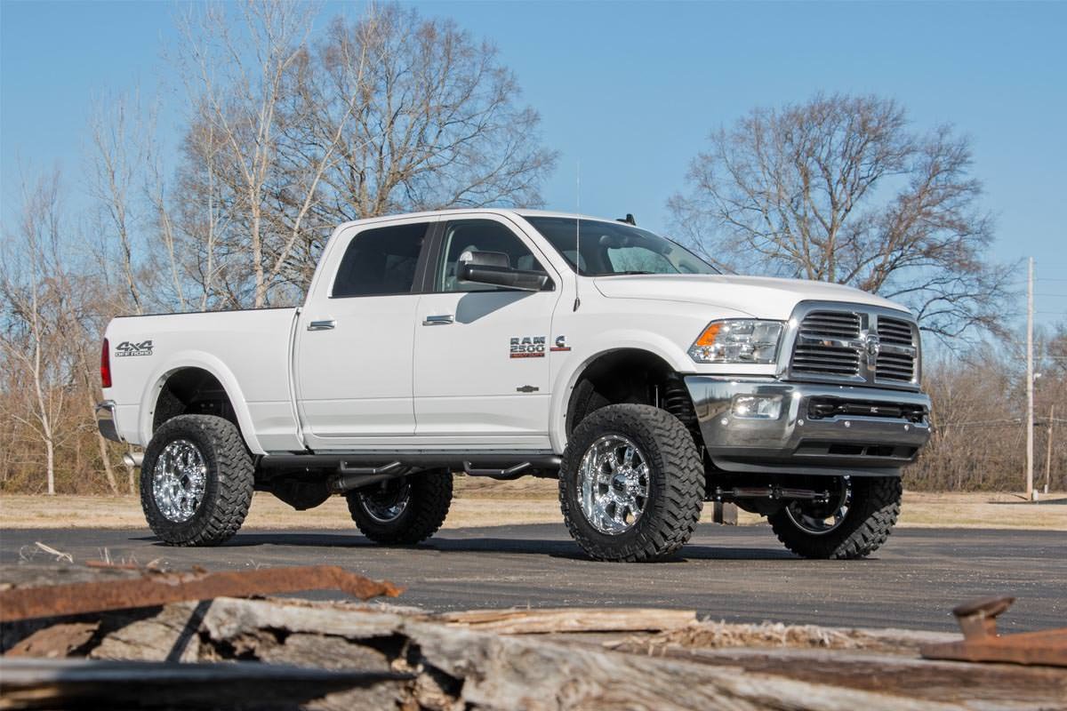 Rough Country 5 Inch Lift Kit FR Gas Coil Radius Arms V2 Ram 2500 4WD (2014-2018)