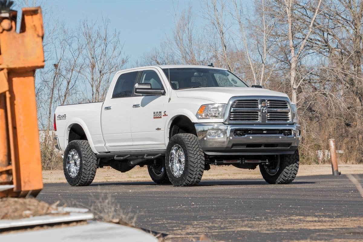 Rough Country 5 Inch Lift Kit FR Gas Coil Radius Arms V2 Ram 2500 4WD (2014-2018)