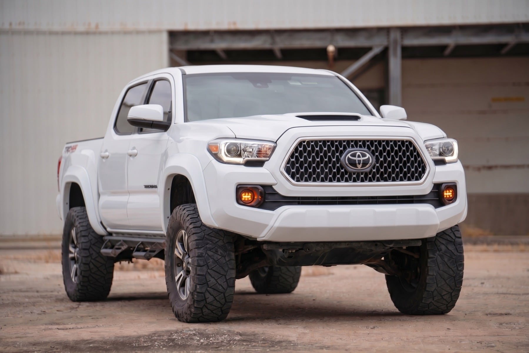 Rough Country Sport Fender Flares O40 Super White Toyota Tacoma 2WD/4WD (2016-2023)
