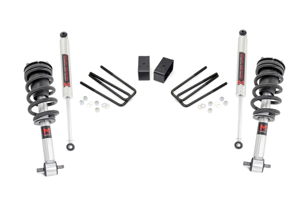 Rough Country 3.5 Inch Lift Kit M1 Struts Chevy/GMC 1500 2WD (07-13)