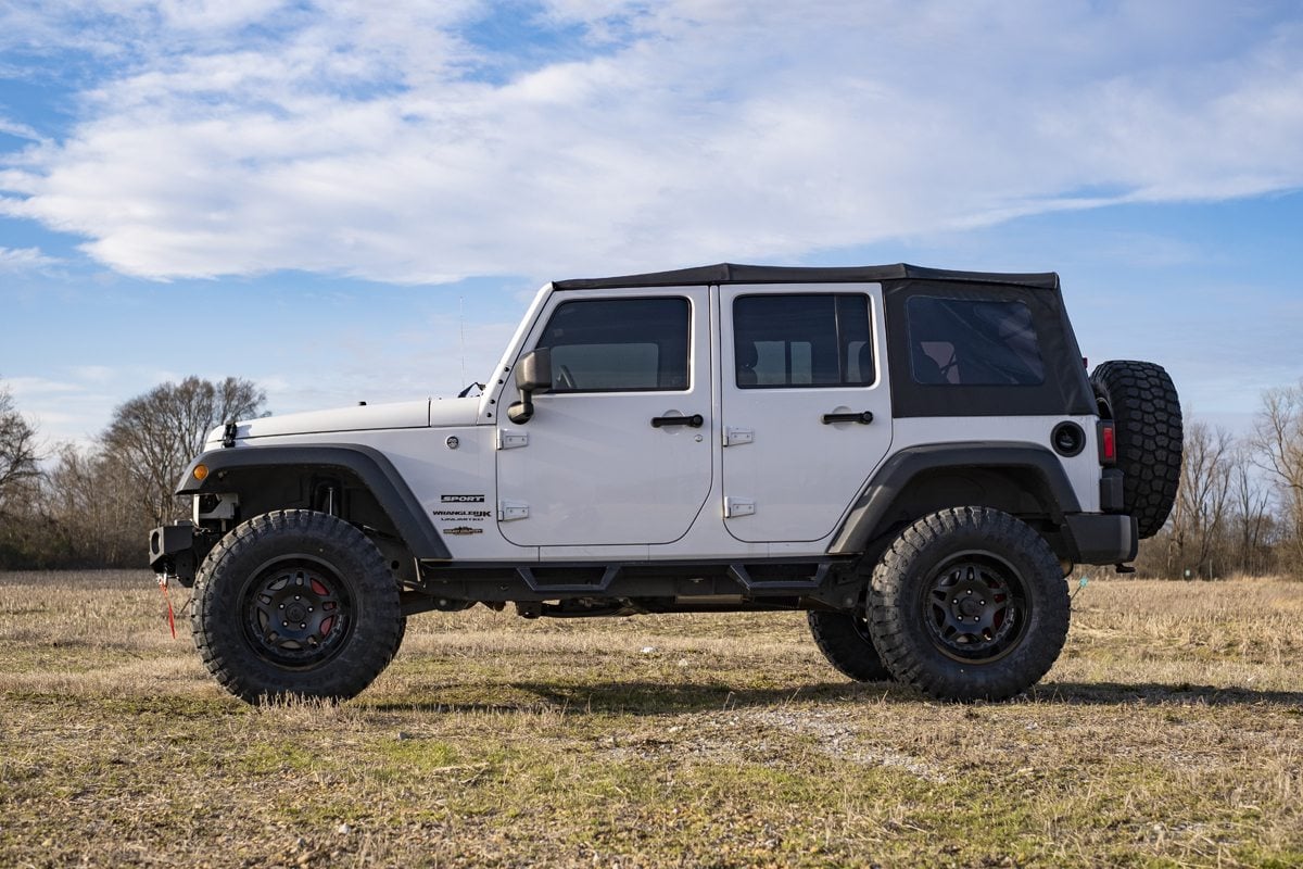 Rough Country 3.25 Inch Lift Kit M1R Jeep Wrangler Unlimited 2WD/4WD (2007-2018)