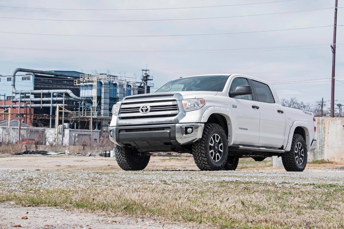 Rough Country 2.5-3 Inch Leveling Kit Toyota Tundra 2WD/4WD (2007-2021)