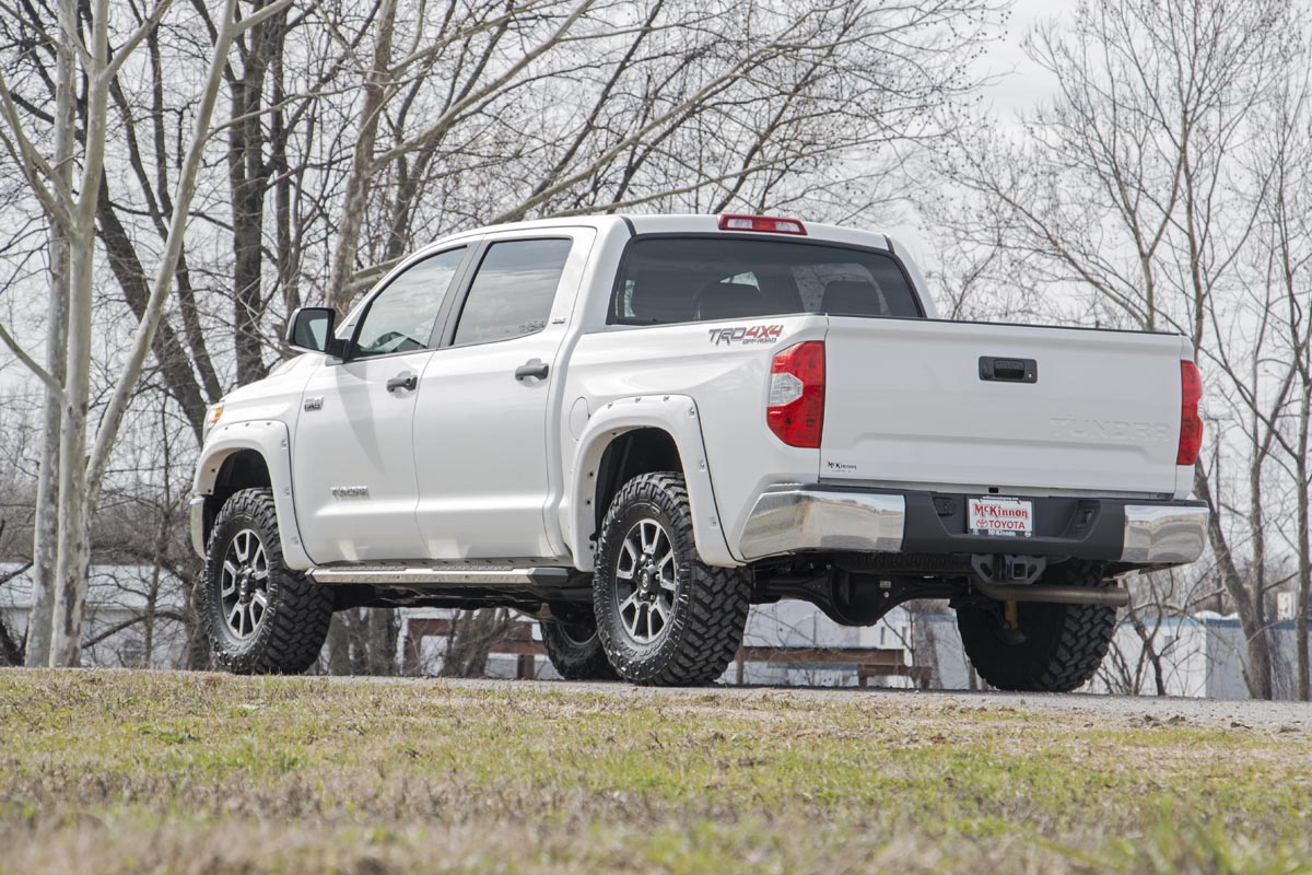 Rough Country 2.5-3 Inch Leveling Kit Toyota Tundra 2WD/4WD (2007-2021)