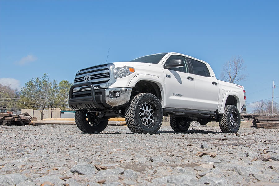 Rough Country 6 Inch Lift Kit M1 Struts/M1 Toyota Tundra 4WD (2016-2021)
