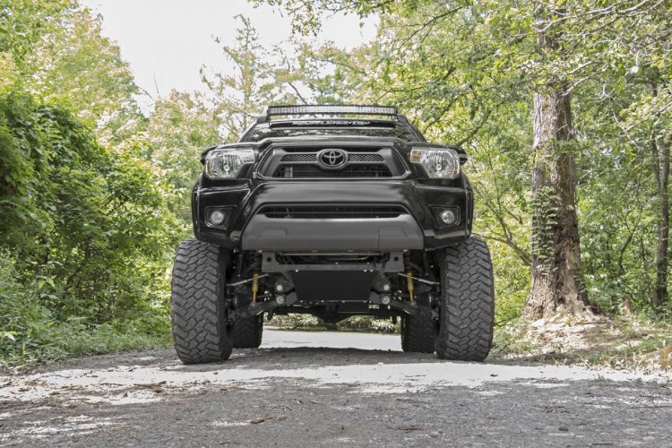 Rough Country 6 Inch Lift Kit N3 Struts Toyota Tacoma 2WD/4WD (2005-2015)