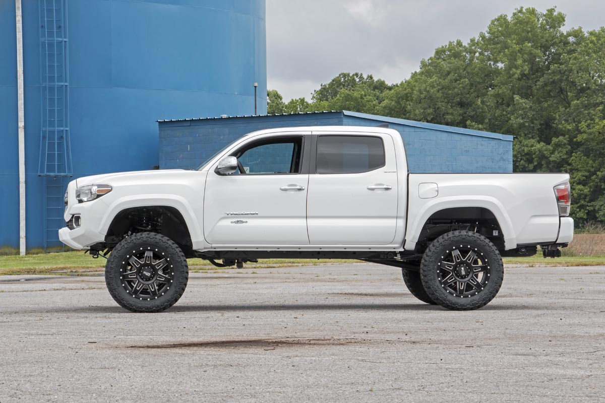 Rough Country 6 Inch Lift Kit Toyota Tacoma 2WD/4WD (2005-2015)
