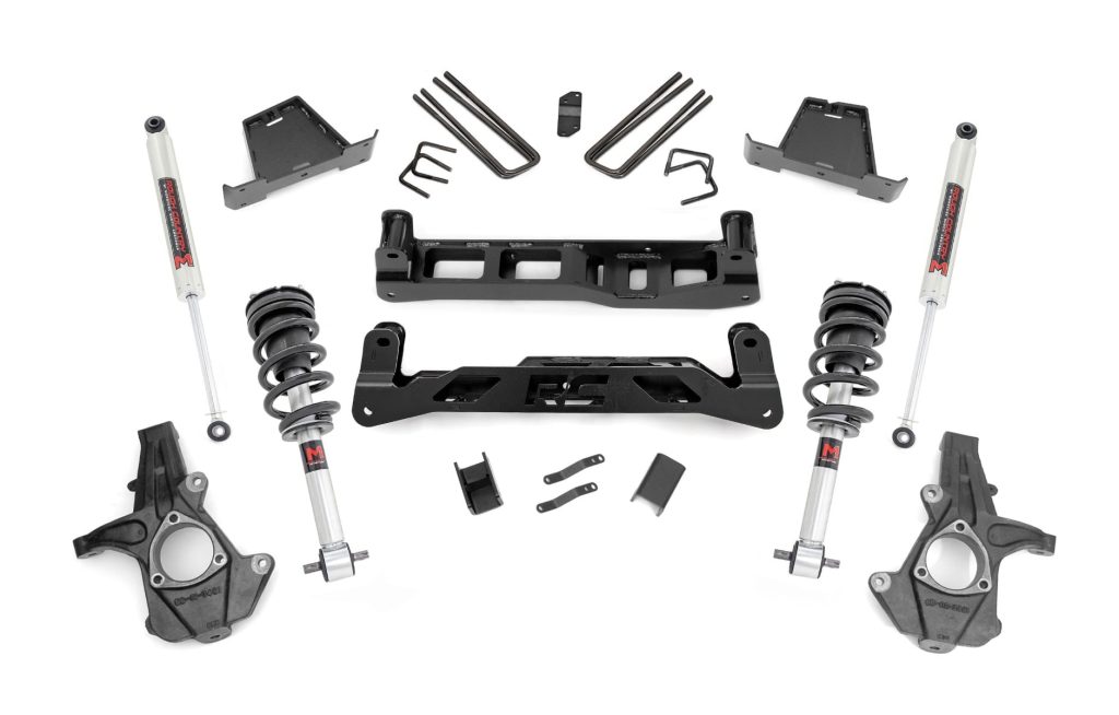 Rough Country 7.5 Inch Lift Kit M1 Struts/M1 Chevy/GMC 1500 (07-13)